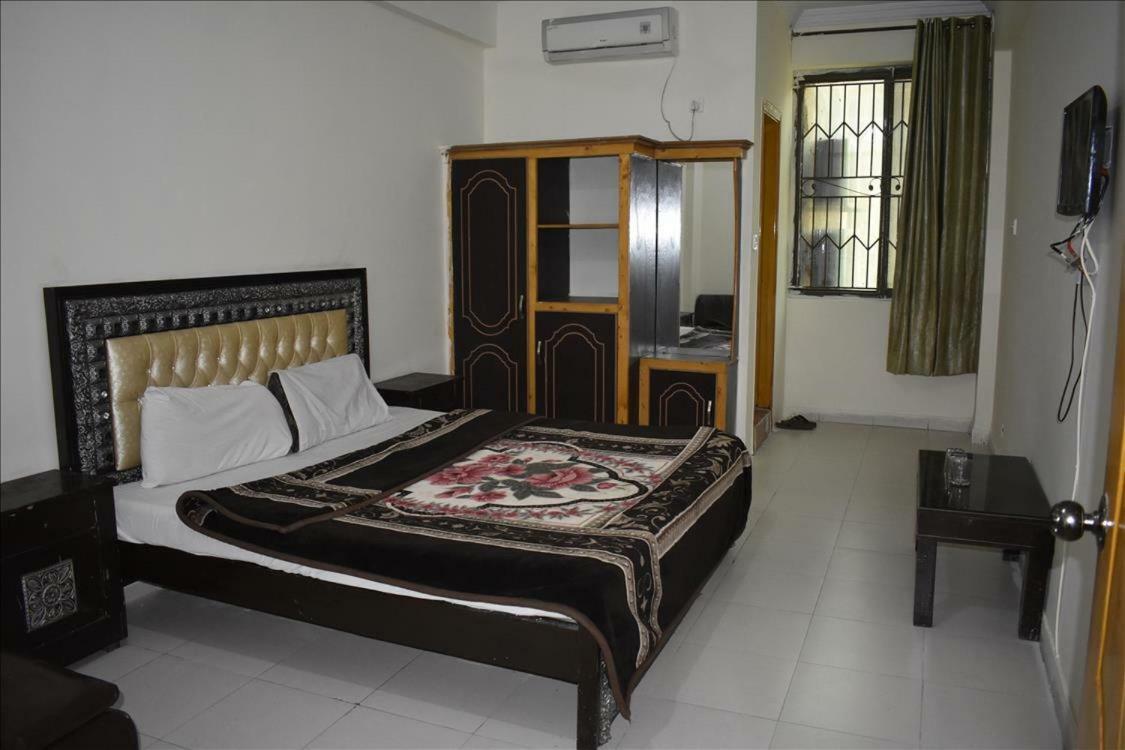 Mehran Hotel Равалпинди Экстерьер фото